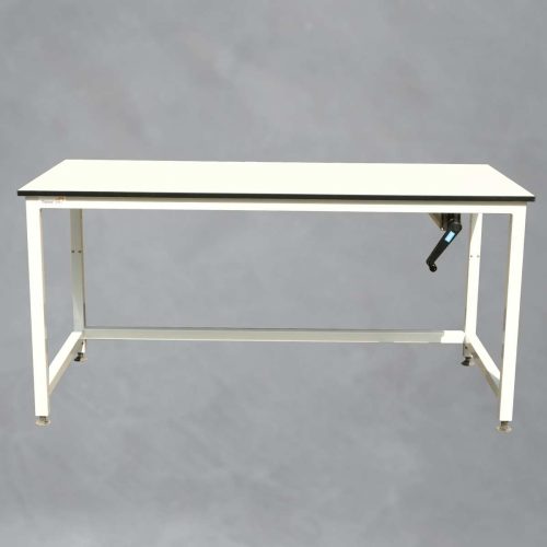 Height adjustable table